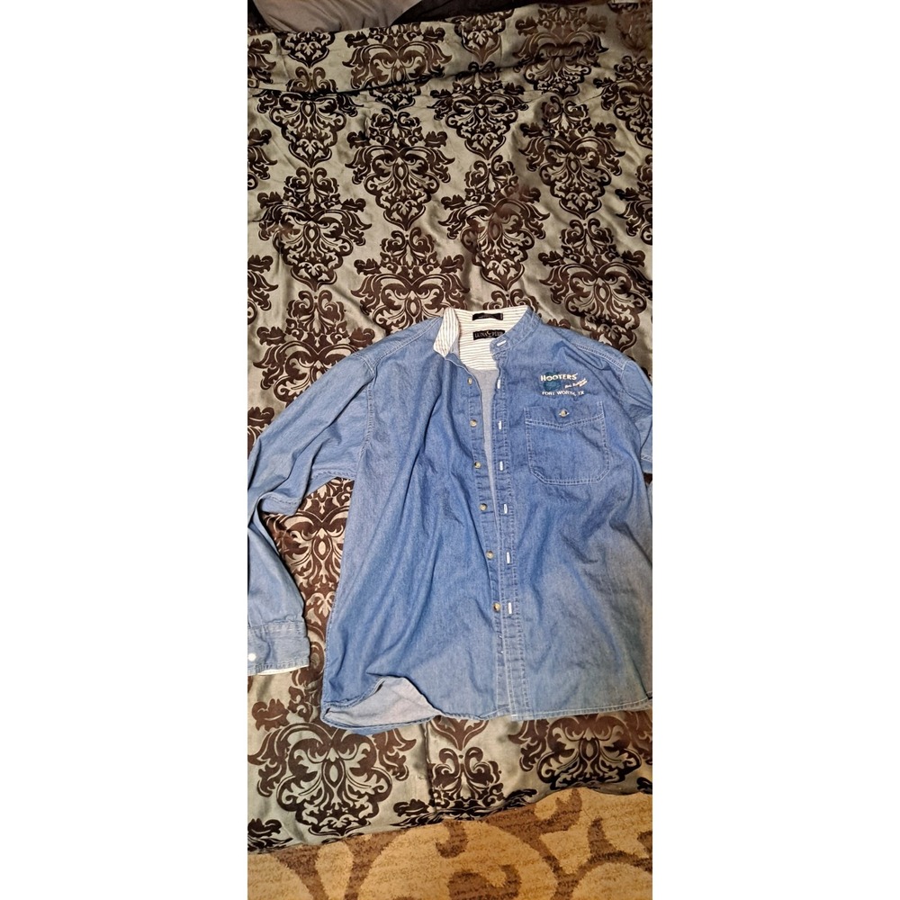 Luna Pier denim button-down shirt Hooters Fort Worth, TX Large
